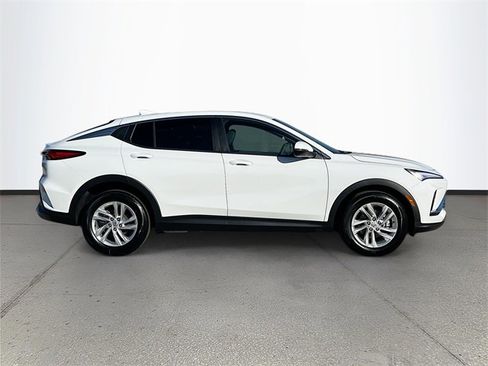 New 2026 Buick Envista Preferred image 3