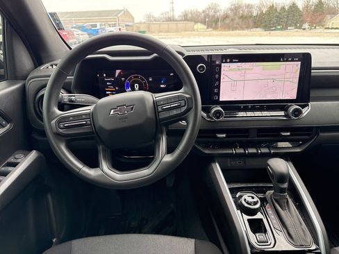 Used 2024 Chevrolet Colorado Trail Boss w/ Technology Package image 9