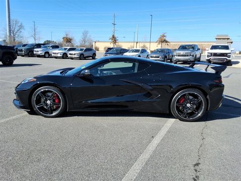 Used 2020 Chevrolet Corvette Stingray Premium Cpe w/ 3LT Preferred Equipment Group image 8
