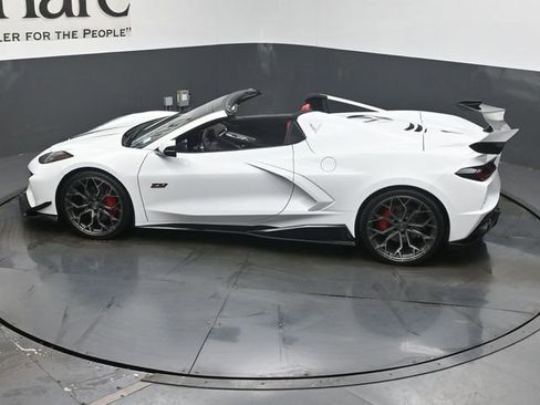 Used 2023 Chevrolet Corvette Stingray Convertible w/ Chrome Exterior Badge Package RWD image 42