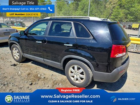 Used 2013 Kia Sorento LX w/ Convenience Pkg FWD image 3