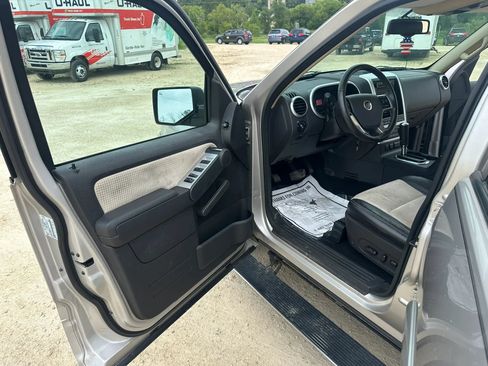Used 2006 Mercury Mountaineer Premier AWD/4WD image 9
