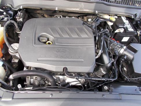 Used 2015 Ford Fusion SE w/ Equipment Group 202A image 18