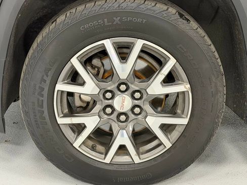 Used 2020 GMC Acadia SLE w/ Driver Convenience Package image 8