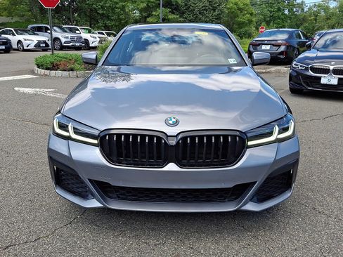Used 2023 BMW 530e xDrive w/ Premium Package AWD/4WD image 2