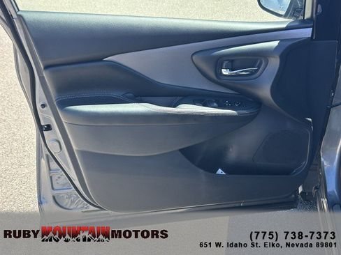 Used 2024 Nissan Murano SV FWD image 9