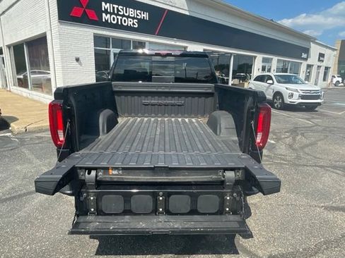 Used 2022 GMC Sierra 1500 Denali w/ Denali Reserve Package AWD/4WD image 12