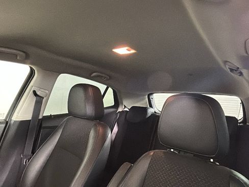 Used 2019 Buick Encore Preferred AWD/4WD image 16