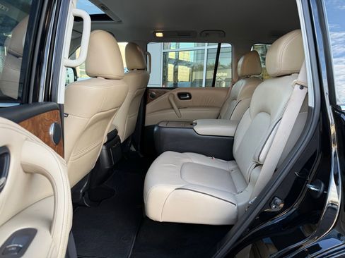 Used 2024 Nissan Armada SL w/ Captain's Chairs Package image 39