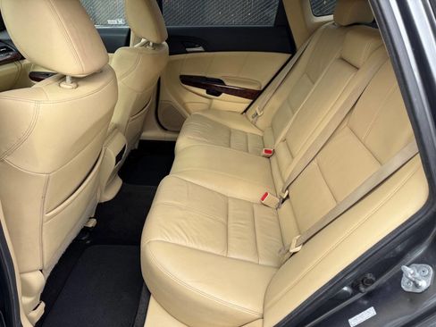 Used 2010 Honda Crosstour EX-L image 11