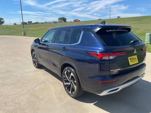 Used 2024 Mitsubishi Outlander SE Black Edition AWD/4WD image 6