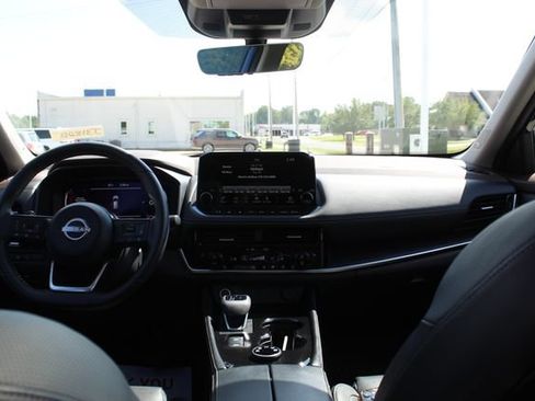 Used 2023 Nissan Rogue Platinum w/ Platinum Premium Package AWD/4WD image 12