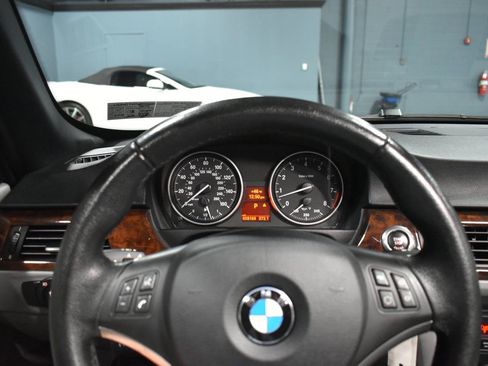 Used 2008 BMW 335i Convertible w/ Cold Weather Pkg image 32