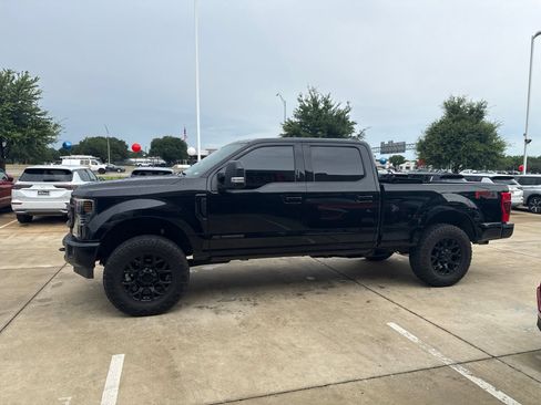 Used 2021 Ford F250 Lariat w/ Lariat Value Package AWD/4WD image 3