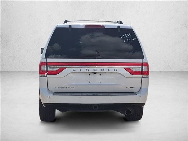 Used 2015 Lincoln Navigator 2WD w/ Equipment Group 101A Reserve image 6