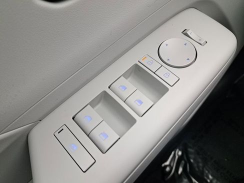 New 2026 Hyundai Kona SE image 25