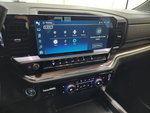 Used 2024 Chevrolet Silverado 2500 LT w/ Z71 Sport Edition image 11