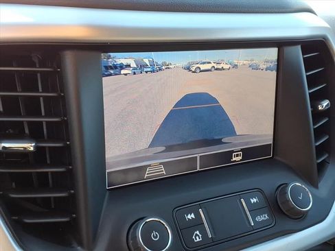 Used 2023 GMC Acadia SLE w/ Driver Convenience Package image 24