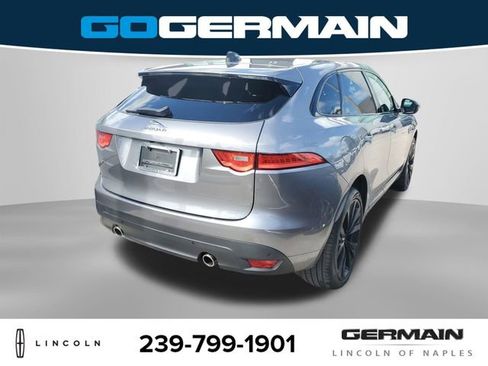 Used 2020 Jaguar F-PACE R-Sport image 7
