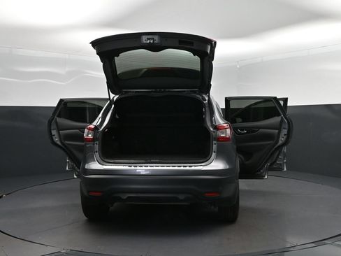 Used 2022 Nissan Rogue Sport SV FWD image 52