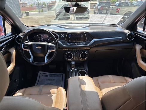 Used 2019 Chevrolet Blazer Premier w/ Sun and Wheels Package FWD image 9