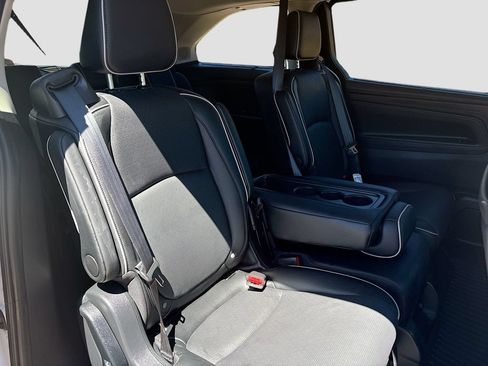 Used 2025 Honda Odyssey Elite image 30