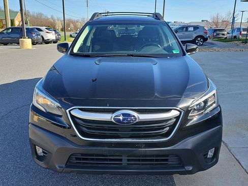 Used 2022 Subaru Outback Premium image 2