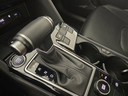 Used 2024 Kia Sportage SX image 25