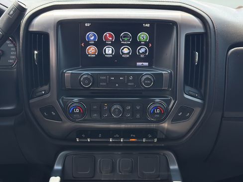 Used 2016 GMC Sierra 1500 SLT w/ All-Terrain Package AWD/4WD image 17