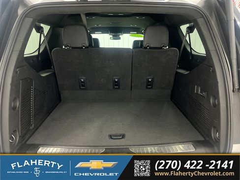 Used 2025 GMC Yukon XL Denali AWD/4WD image 19