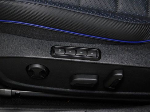 Used 2025 Volkswagen Golf image 35