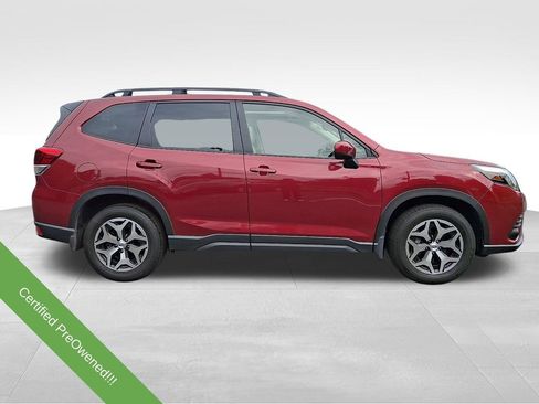 Used 2024 Subaru Forester Premium AWD/4WD image 7