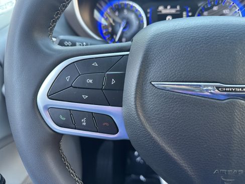 Used 2024 Chrysler Voyager LX image 22