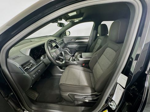 Used 2025 GMC Terrain Elevation image 13