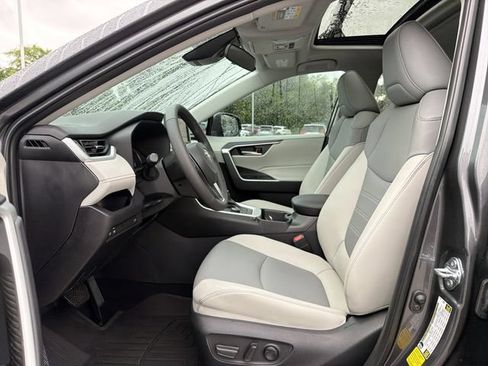 Used 2025 Toyota RAV4 XLE Premium AWD/4WD image 11