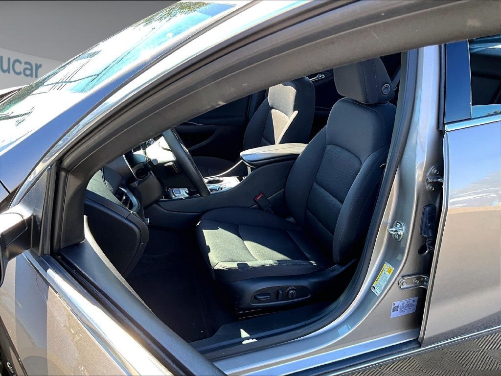 Used 2025 Chevrolet Malibu LT FWD image 10