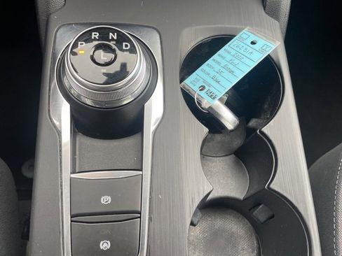 Used 2020 Ford Escape SE image 28