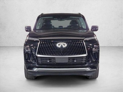 Used 2025 INFINITI QX80 Sensory image 2