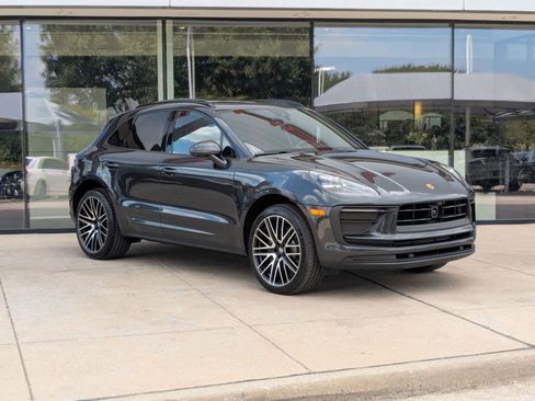 Certified 2026 Porsche Macan AWD/4WD image 7