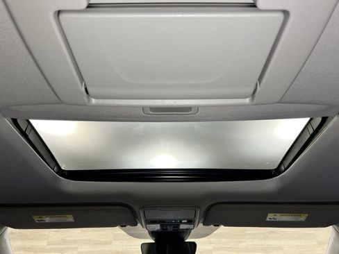 Used 2022 Honda Odyssey Elite image 24