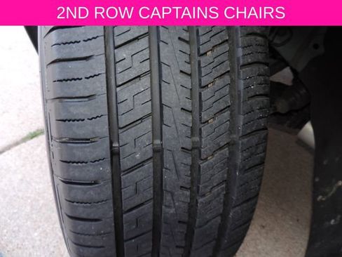 Used 2023 Chevrolet Traverse LT image 17