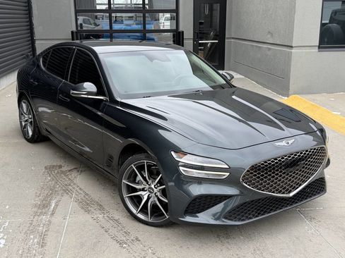 Used 2023 Genesis G70 2.0T image 6