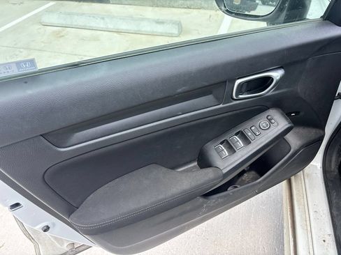 Used 2024 Honda Civic Sport image 6