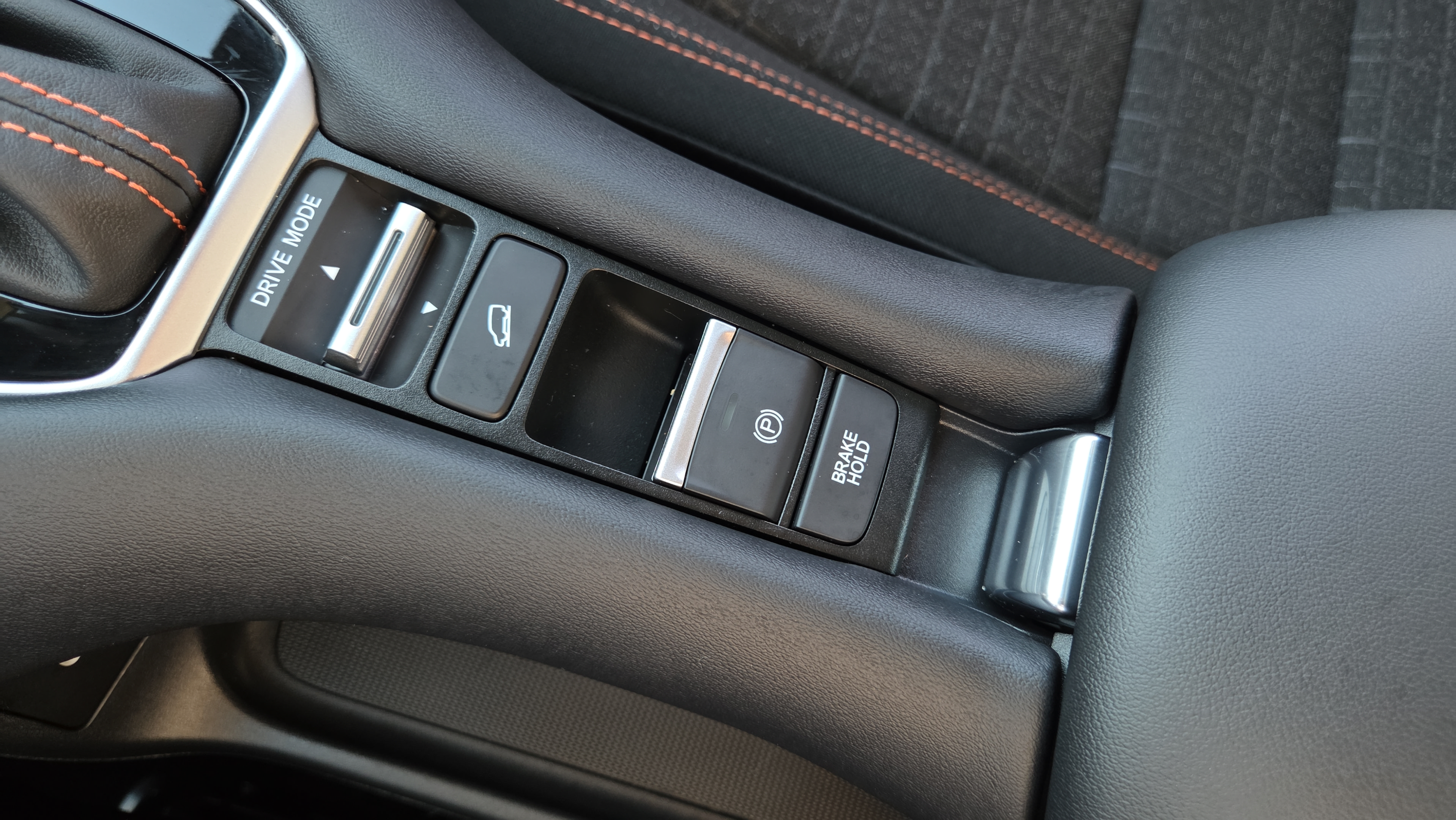 Used 2025 Honda HR-V Sport image 32