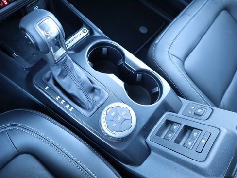 New 2025 Ford Bronco Outer Banks image 9