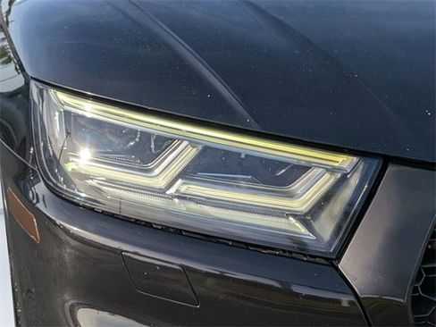 Used 2018 Audi SQ5 Premium Plus w/ S Sport Package image 9