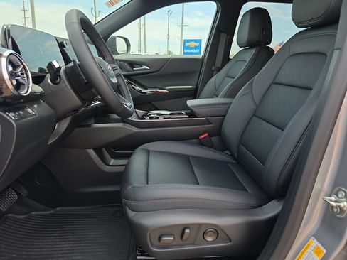 New 2026 Chevrolet Equinox LT w/ Convenience Package II FWD image 10
