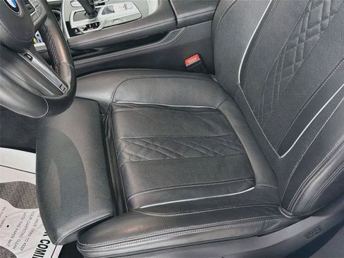 Used 2018 BMW M760i xDrive AWD/4WD image 21