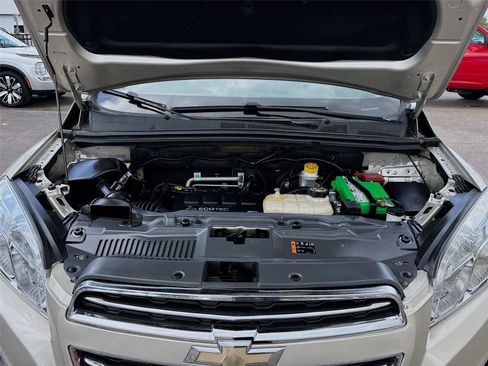 Used 2016 Chevrolet Trax LTZ w/ LPO, Cargo Package image 28