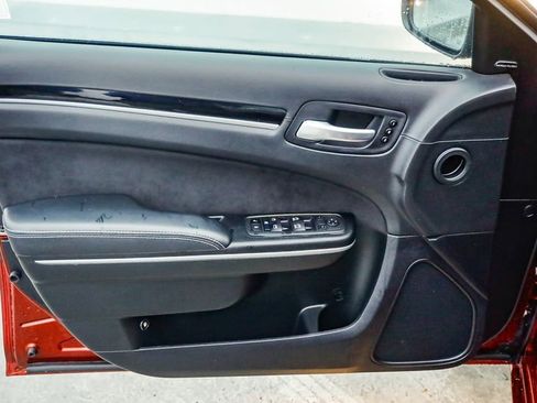 Used 2023 Chrysler 300 C image 22